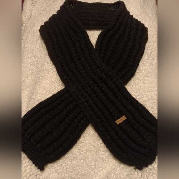 NEW Soft Cable Knit Scarf - Picture 3 of 5